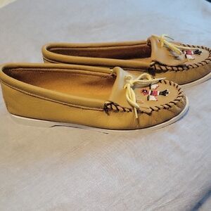 Minnetonka Tan Moccasins with Beaded Design